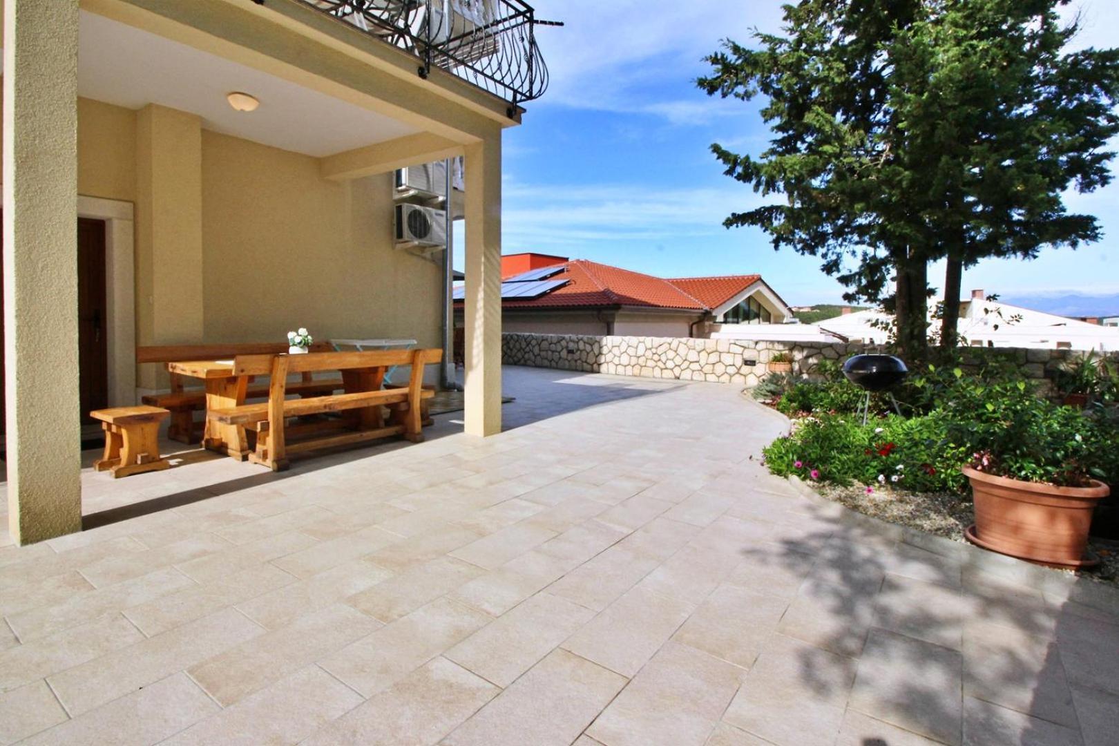 Apartments Ivanka C. Soline (Krk) Exterior foto