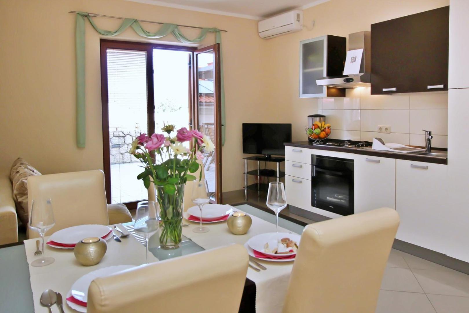 Apartments Ivanka C. Soline (Krk) Exterior foto