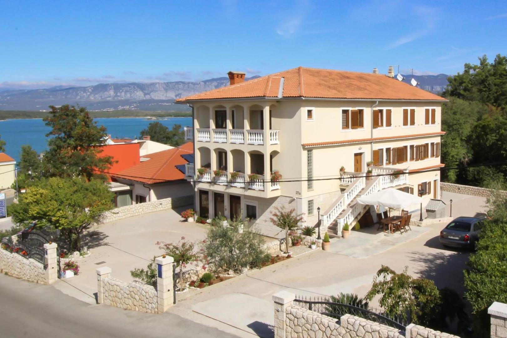 Apartments Ivanka C. Soline (Krk) Exterior foto